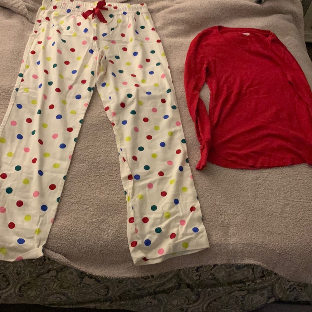 Cute pjs pokadot m pants and red L top